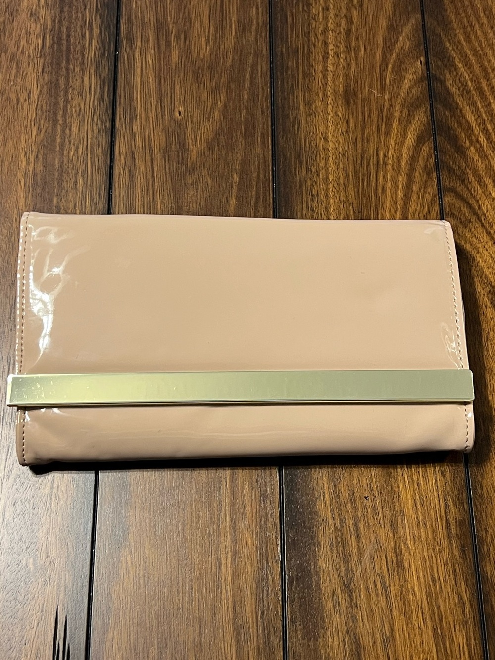 NWT Steve Madden Nude Patent Leather Clutch Shoulder Bag with Gold Bar Accent